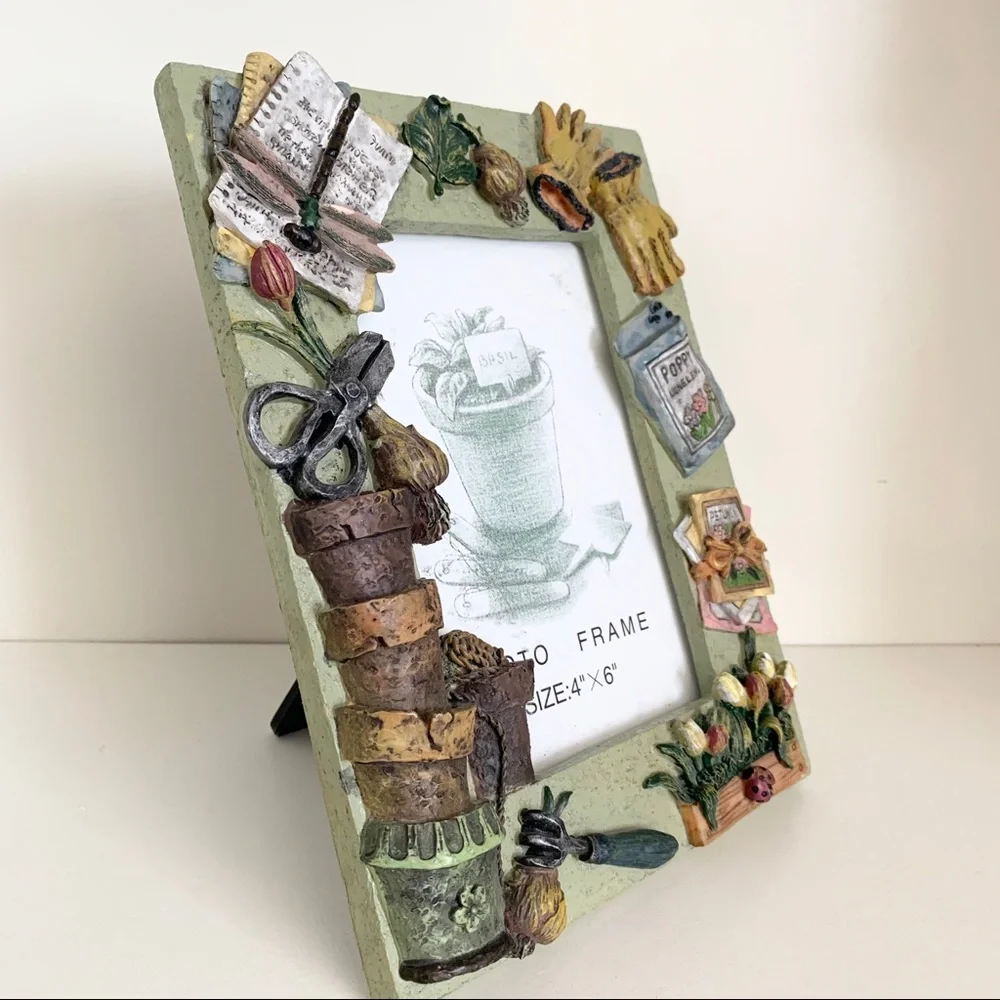 New Vintage Detailed garden photo frame